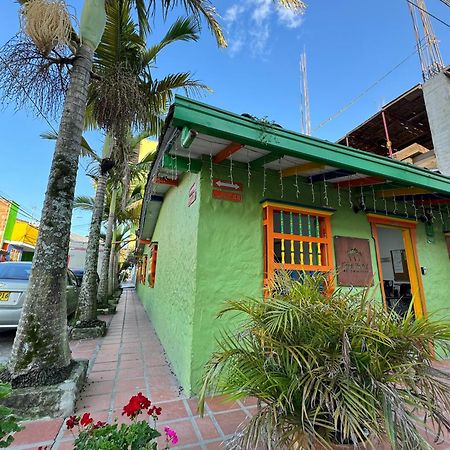 Hotel casa hostal las palmeras Guatapé Exterior foto