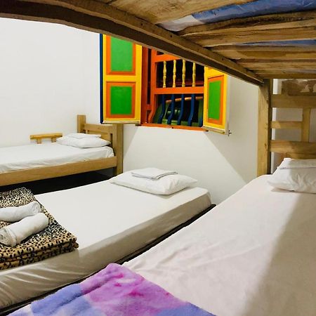 casa hostal las palmeras Guatapé Exterior foto